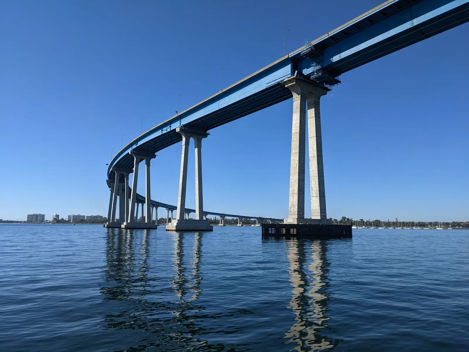 San Diego-Coronado Bridge över San Diego Bay
