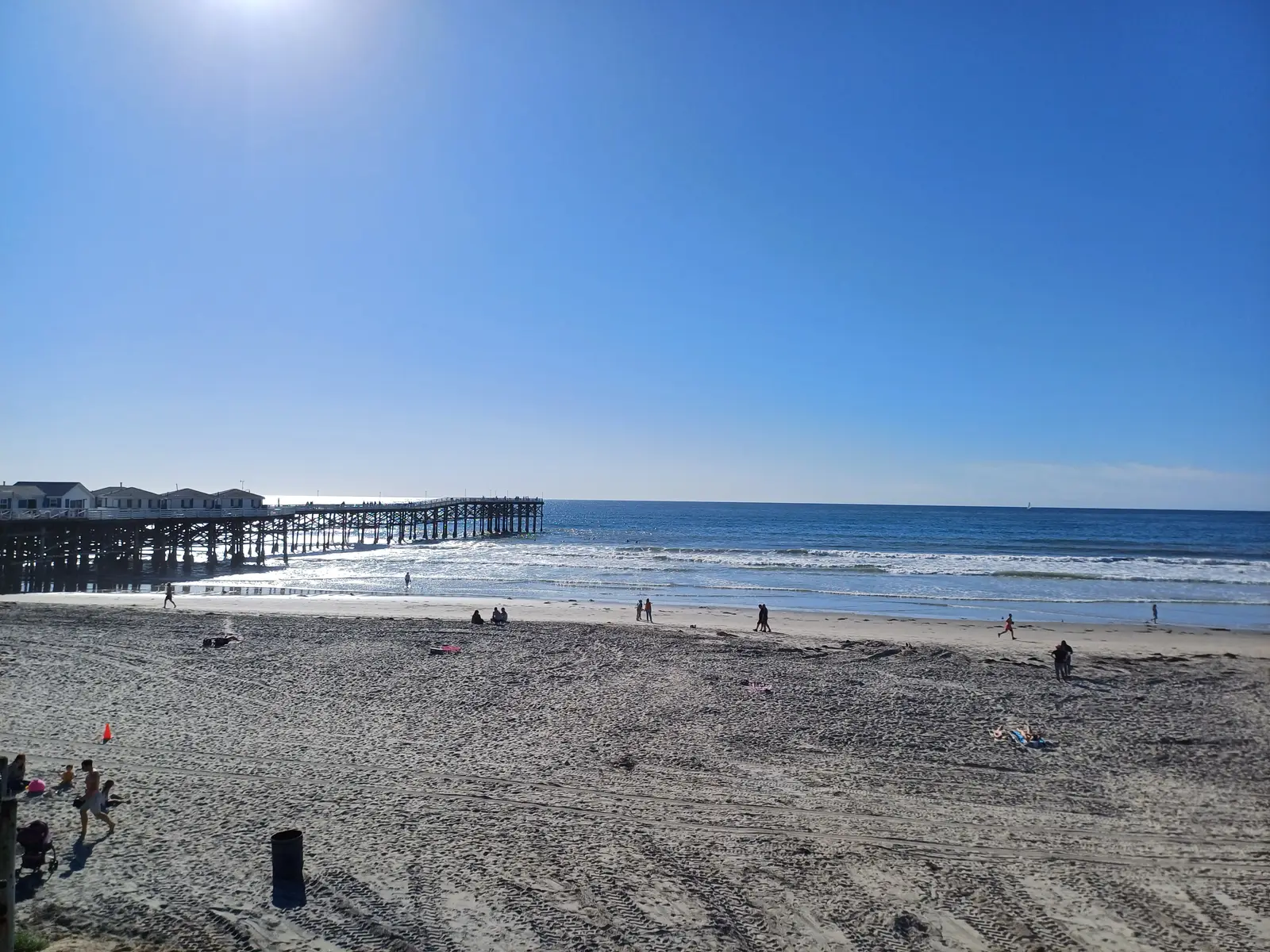 Kusten och stranden vid La Jolla i San Diego